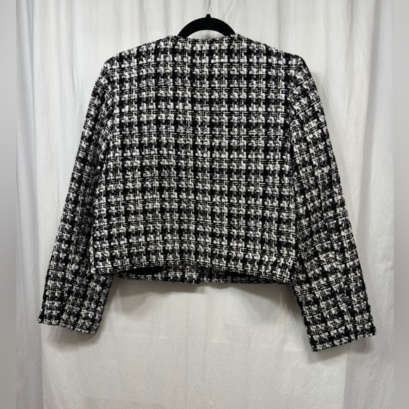 Sold - Picture 5 of 16